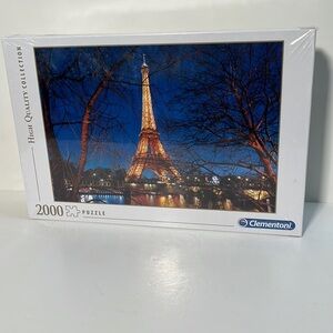 CLEMENTONI  NIB  2000 Piece Jigsaw Puzzle Paris/Eiffel Tower At Night. Gift